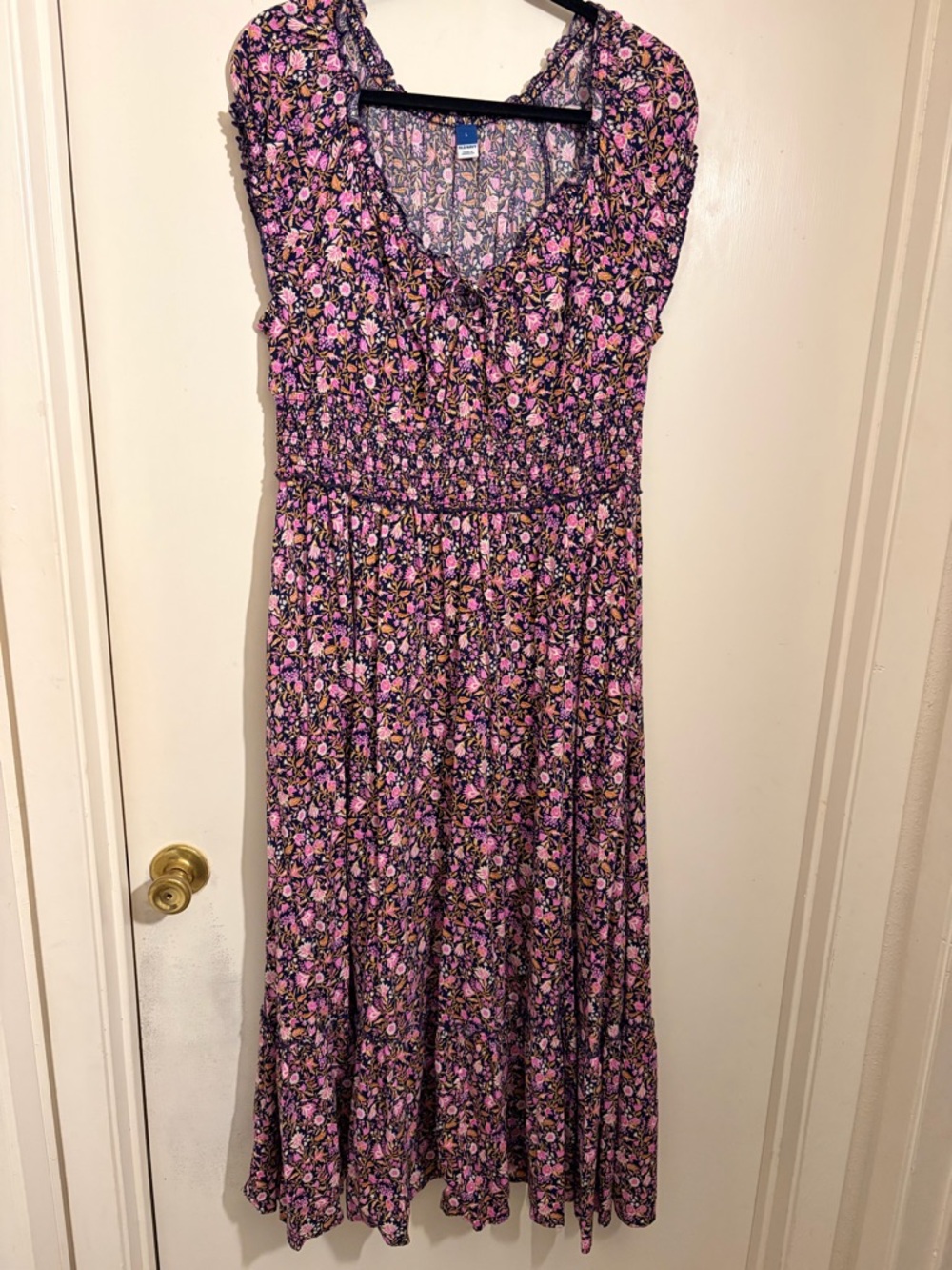 Old Navy Pink Floral V‑Neck Smocked Midi Dress
